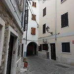 Apartma Romeo Διαμέρισμα *