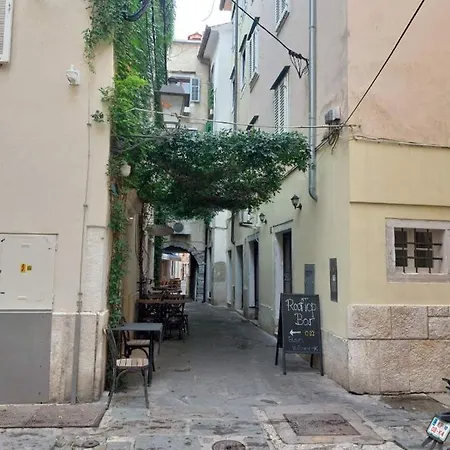 Apartma Romeo *