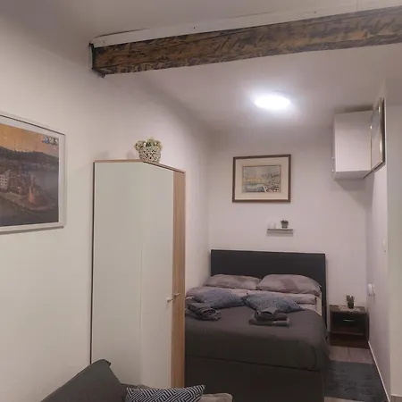Διαμέρισμα Apartma Romeo