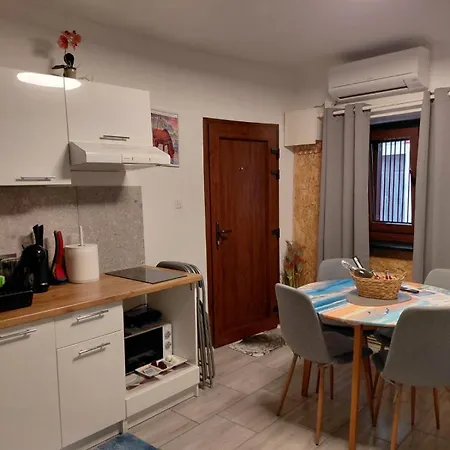 Apartma Romeo *