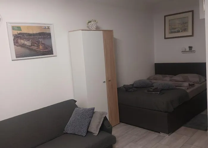 Apartma Romeo 公寓